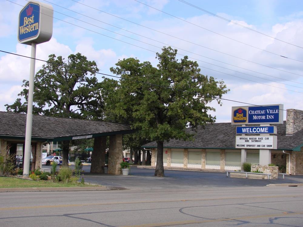 Days Inn By Wyndham Gatesville Экстерьер фото