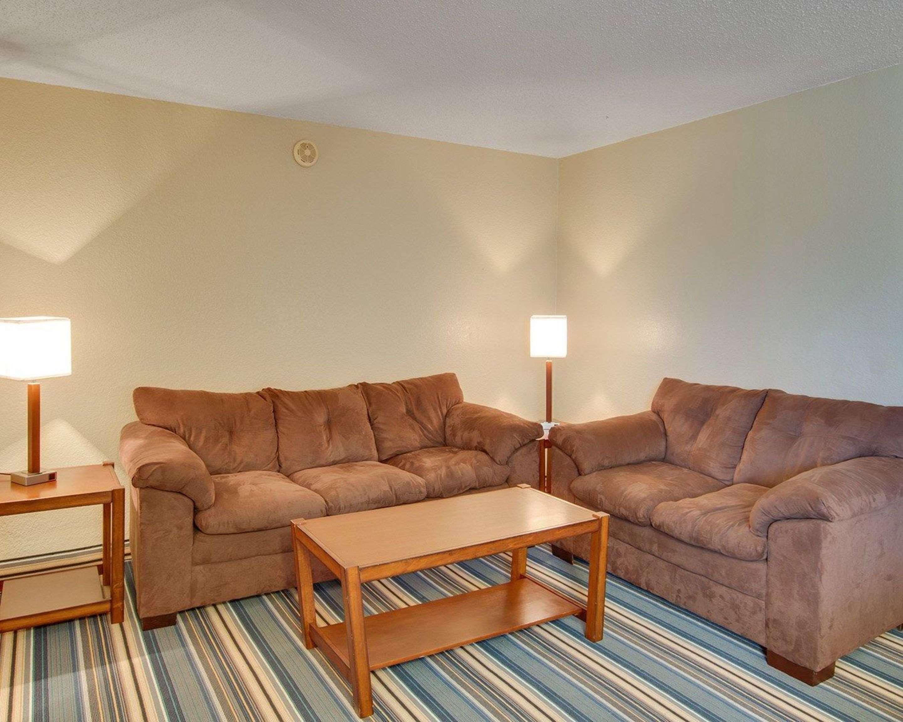 Days Inn By Wyndham Gatesville Экстерьер фото
