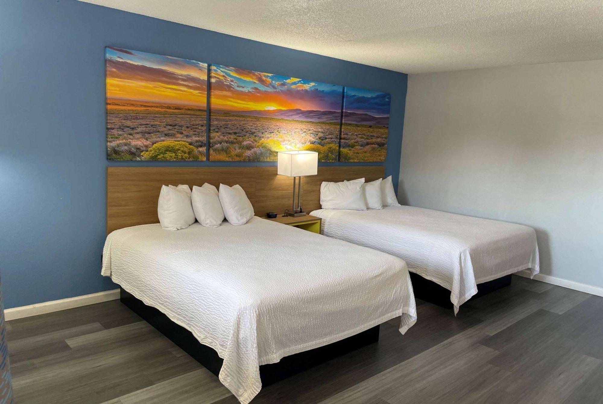 Days Inn By Wyndham Gatesville Экстерьер фото