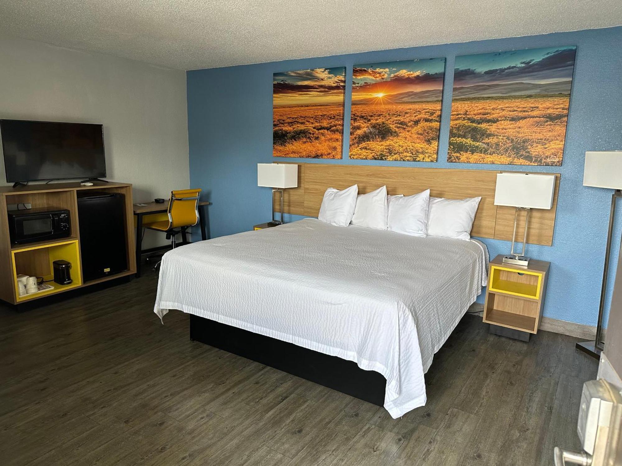 Days Inn By Wyndham Gatesville Экстерьер фото